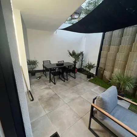 Stilvolle 1-zimmer Mit Terasse Nahe Therme Und Prezero Arena Sinsheim