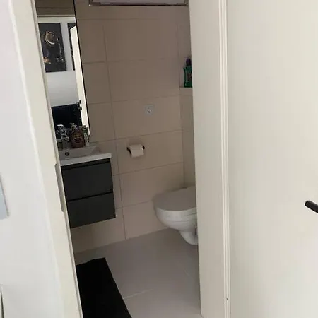 Stilvolle 1-zimmer Mit Terasse Nahe Therme Und Prezero Arena Appartamento Sinsheim